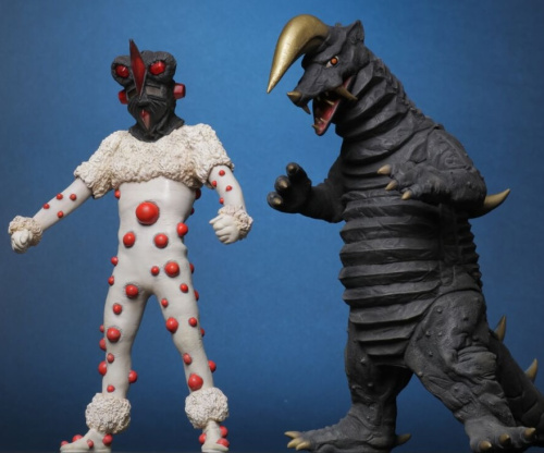 大怪獣シリーズ ナックル星人&ブラックキング 激闘カラーVer.