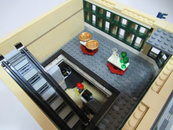 LEGO レゴ クリエイター・グランドデパートメント 10211 Grand Emporium フィギュア 高額買取り